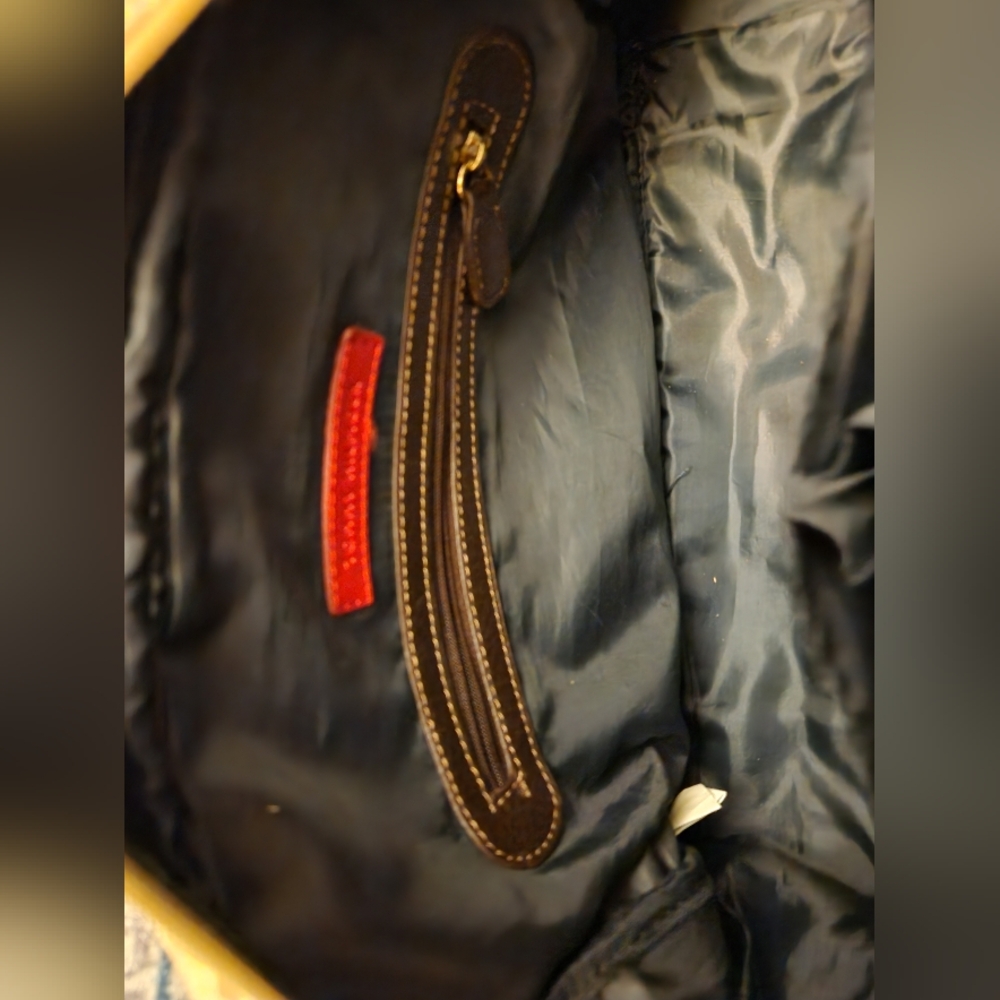 TOMMY HILFIGER Monogram Shoulder Bag - Picture 4 of 5